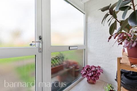 1 bedroom flat for sale, Streatham High Road, London