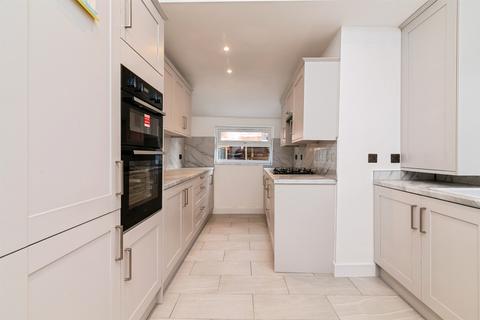 4 bedroom terraced house for sale, Hucknall Road, Nottingham