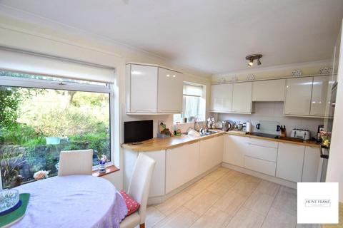 3 bedroom detached house for sale, Kings Drive, Eastbourne BN21