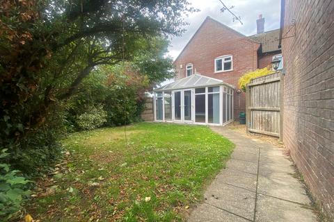 3 bedroom end of terrace house for sale, Chard Road, Axminster