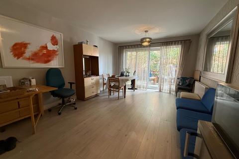 2 bedroom maisonette for sale, Highbridge Walk, Aylesbury