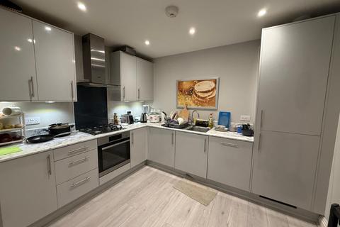 2 bedroom maisonette for sale, Highbridge Walk, Aylesbury