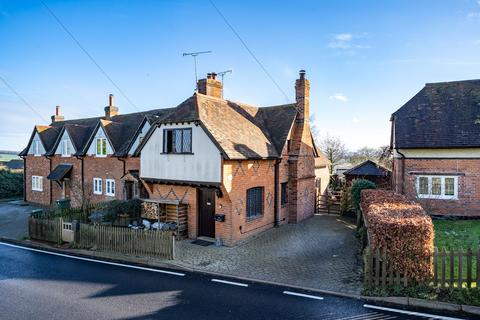 3 bedroom character property for sale, Main Street, Ashendon, Aylesbury
