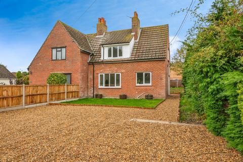 3 bedroom semi-detached house for sale, Chapel Road, Hainford, Norwich