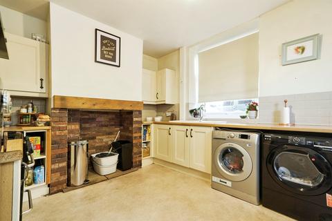 2 bedroom end of terrace house for sale, Green Road, SHIPLEY BD17