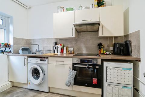 undefined, Lower Oldfield Park, Bath