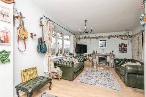 undefined, Marne Avenue, Clayton, Bradford