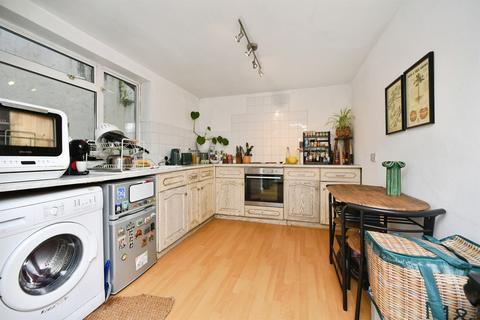 1 bedroom ground floor flat for sale, Hastings Road, Brighton