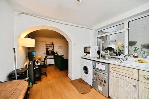 1 bedroom ground floor flat for sale, Hastings Road, Brighton