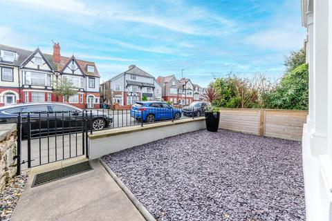 2 bedroom terraced house for sale, Mostyn Avenue, Llandudno, Conwy, LL30