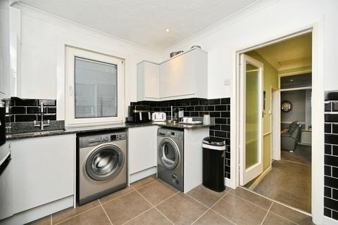 2 bedroom flat for sale, Bear Road, Brighton