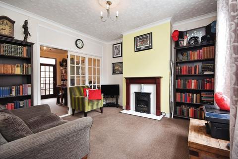 2 bedroom terraced house for sale, Chase Road, Brentwood