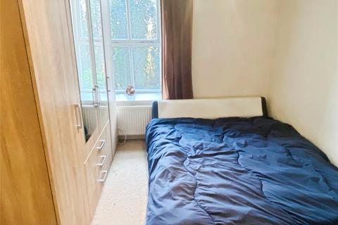 1 bedroom apartment for sale, Halifax Road, Dewsbury, WF13