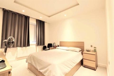 2 bedroom apartment to rent, Langton Court, London NW4