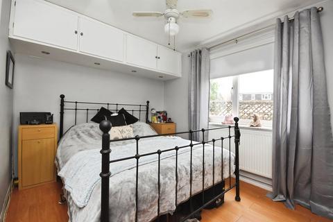 undefined, Hawthorn Avenue, Brentwood