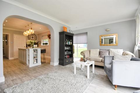 4 bedroom detached house for sale, Noak Hill Road, Billericay