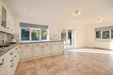 3 bedroom detached house for sale, Ingrave Road, Brentwood