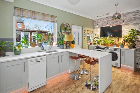 2 bedroom end of terrace house for sale, Parnaby Avenue, Leeds, West Yorkshire