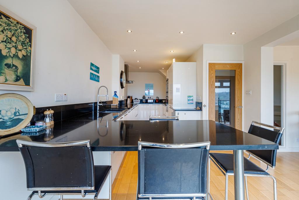17 Kitchen