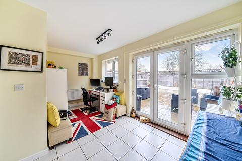 4 bedroom end of terrace house for sale, Heron Way, Wallington SM6