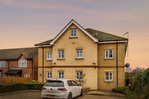 2 bedroom flat for sale, Walsingham Close, Bedford