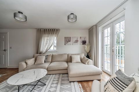 2 bedroom flat for sale, Walsingham Close, Bedford