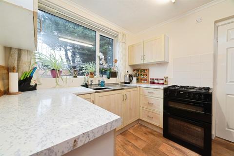 undefined, Lyndhurst Close, BEVERLEY