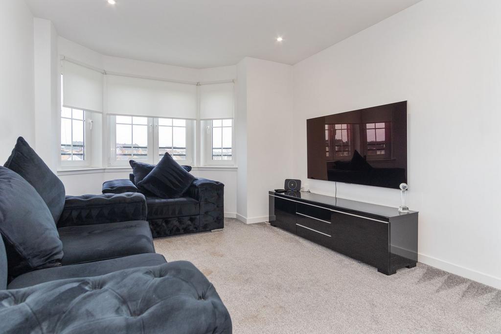 Lounge/Dining Area