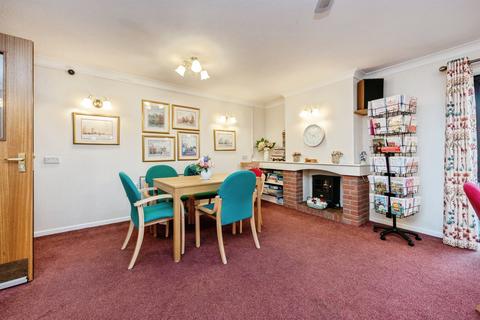 undefined, Warwick Avenue, Bedford
