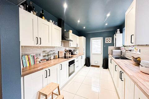 4 bedroom terraced house for sale, Oakdale Road, Mossley Hill, L18