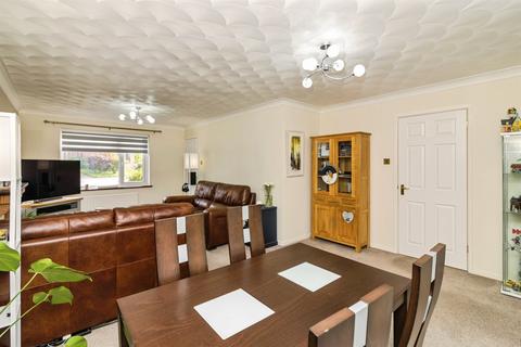undefined, Orchids Close, Bungay