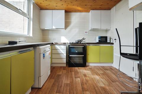 4 bedroom apartment for sale, Russell Square, Brighton