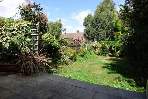 3 bedroom terraced house for sale, Shirley Gardens, Barking