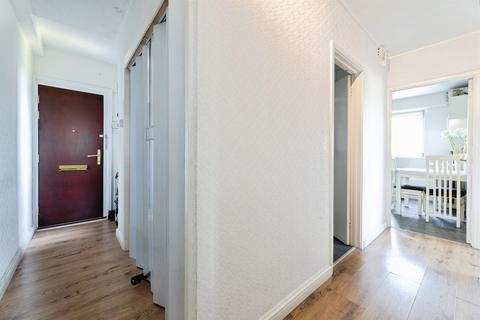 1 bedroom flat for sale, Hepworth Gardens, Barking