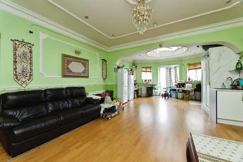 6 bedroom detached house for sale, Stratton Drive, Barking