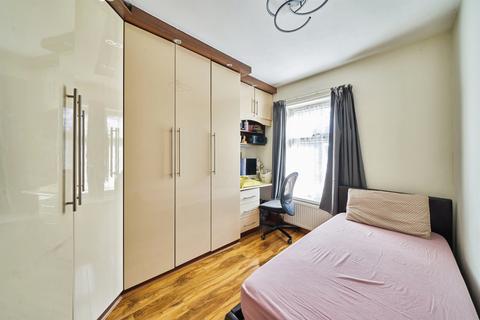 3 bedroom terraced house for sale, Eynsford Road, Ilford