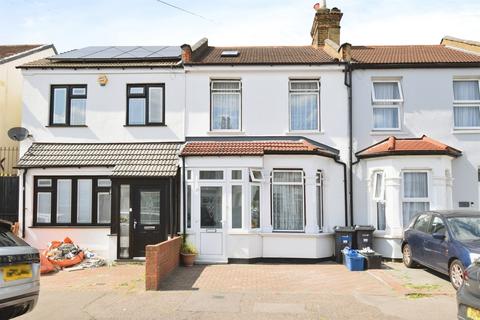 3 bedroom terraced house for sale, Kingston Road, Ilford