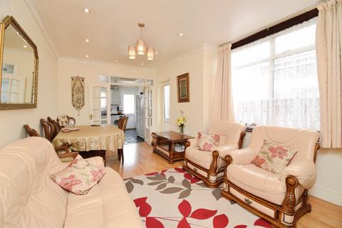 3 bedroom terraced house for sale, Kingston Road, Ilford
