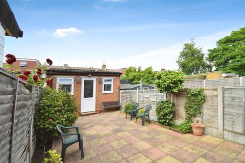 3 bedroom terraced house for sale, Kingston Road, Ilford