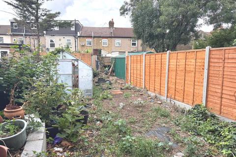 2 bedroom terraced house for sale, Kingston Road, Ilford