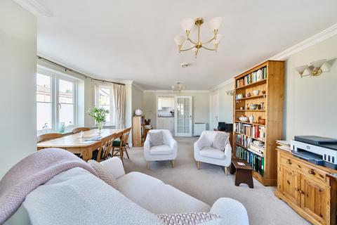 2 bedroom flat for sale, High Street, Berkhamsted