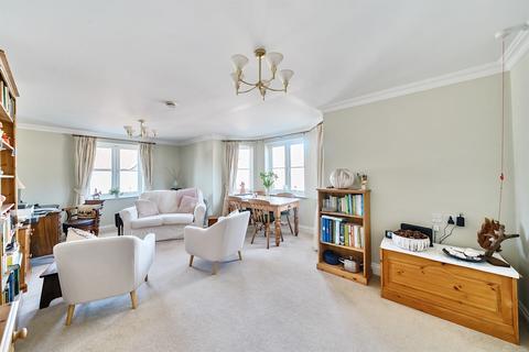 2 bedroom flat for sale, High Street, Berkhamsted