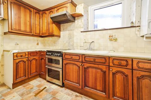 2 bedroom terraced house for sale, Belgrave Road, Bingley BD16