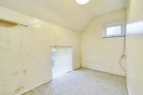 2 bedroom terraced house for sale, Belgrave Road, Bingley BD16