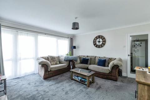 3 bedroom ground floor flat for sale, Upper Sea Road, Bexhill-On-Sea