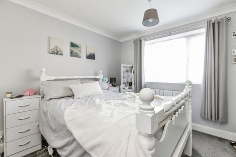 3 bedroom ground floor flat for sale, Upper Sea Road, Bexhill-On-Sea