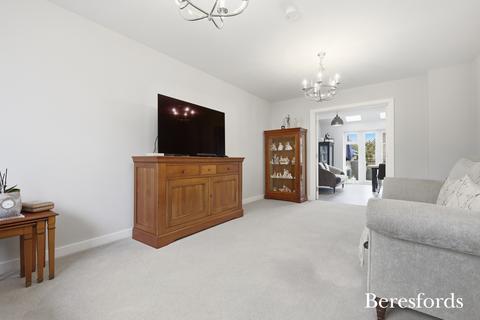 5 bedroom detached house for sale, Oaklands Close, Dunmow, CM6
