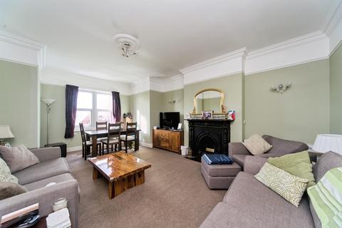 2 bedroom flat for sale, Clifford Road, Bexhill-On-Sea