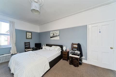 2 bedroom flat for sale, Clifford Road, Bexhill-On-Sea