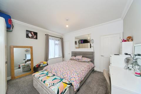 2 bedroom ground floor flat for sale, Park Road, Bexhill-On-Sea